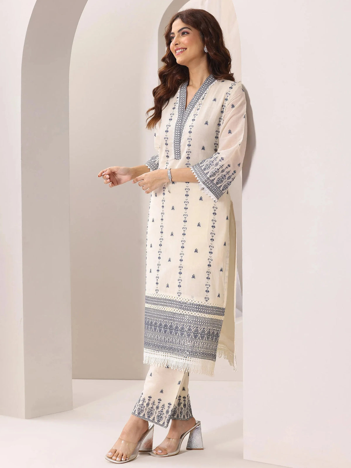 Anouk Off White Embroidered Cotton Straight Suit Set With Dupatta