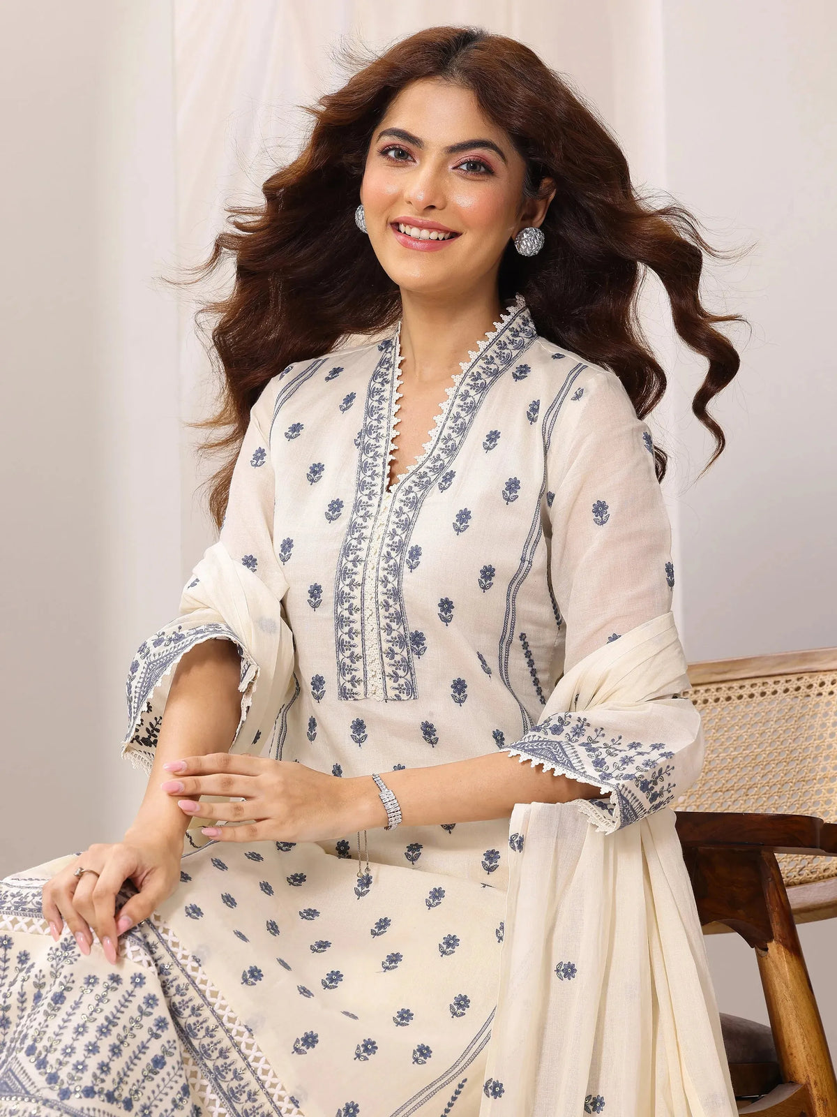 Anouk Off White Embroidered Cotton Straight Suit Set With Dupatta