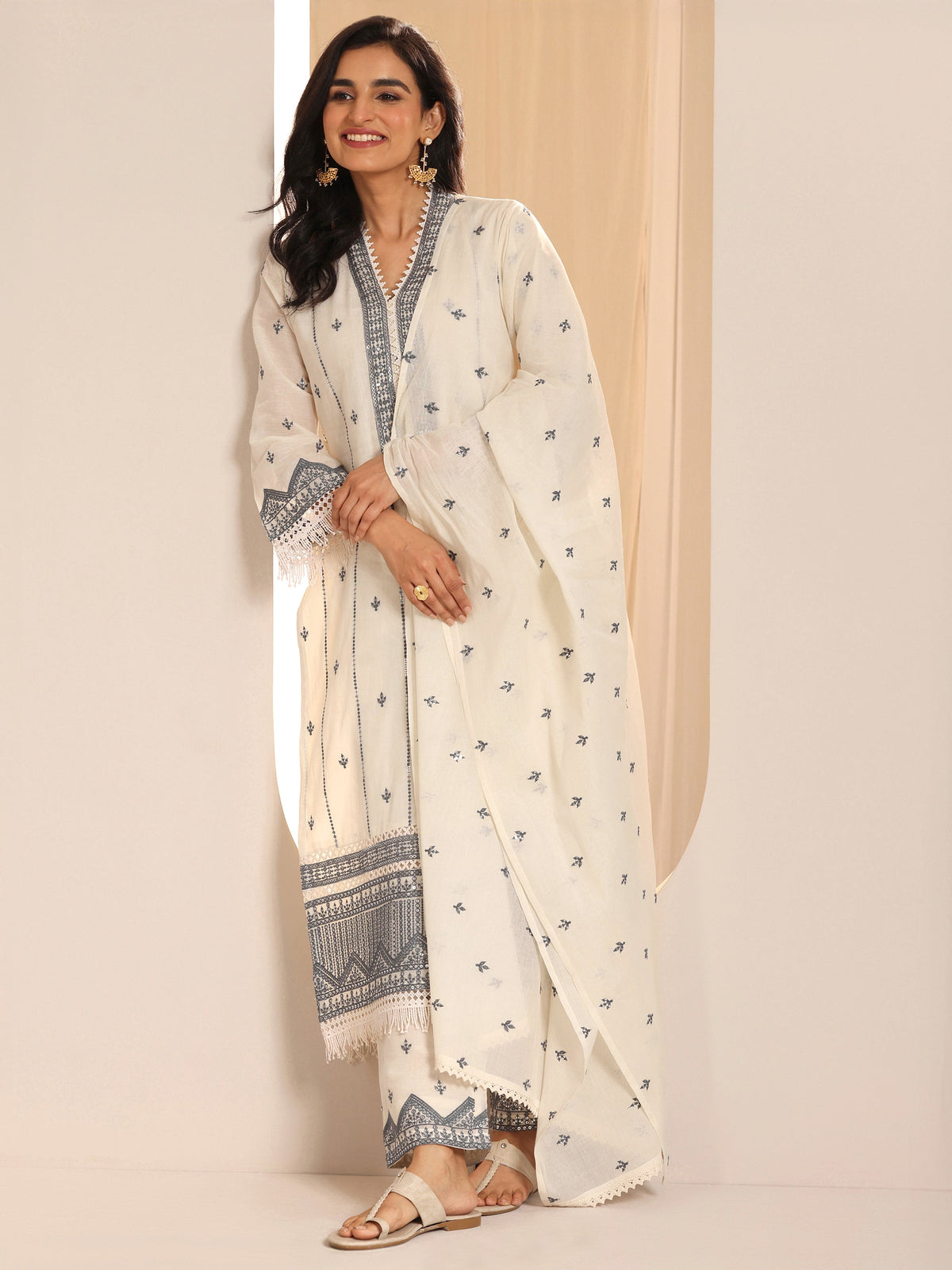 Anouk Off White Embroidered  Straight Suit Set With Dupatta