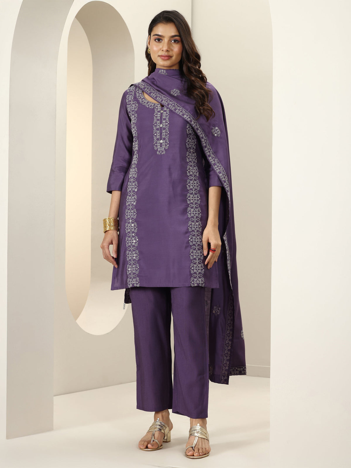 Anouk Purple Embroidered Silk Blend Straight Suit Sets With Dupatta