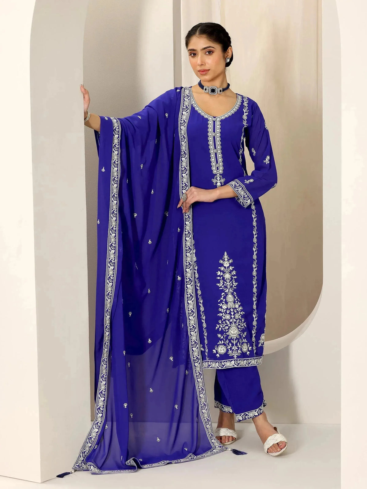 Anouk Blue Embroidered Georgette Straight Suit Set With Dupatta