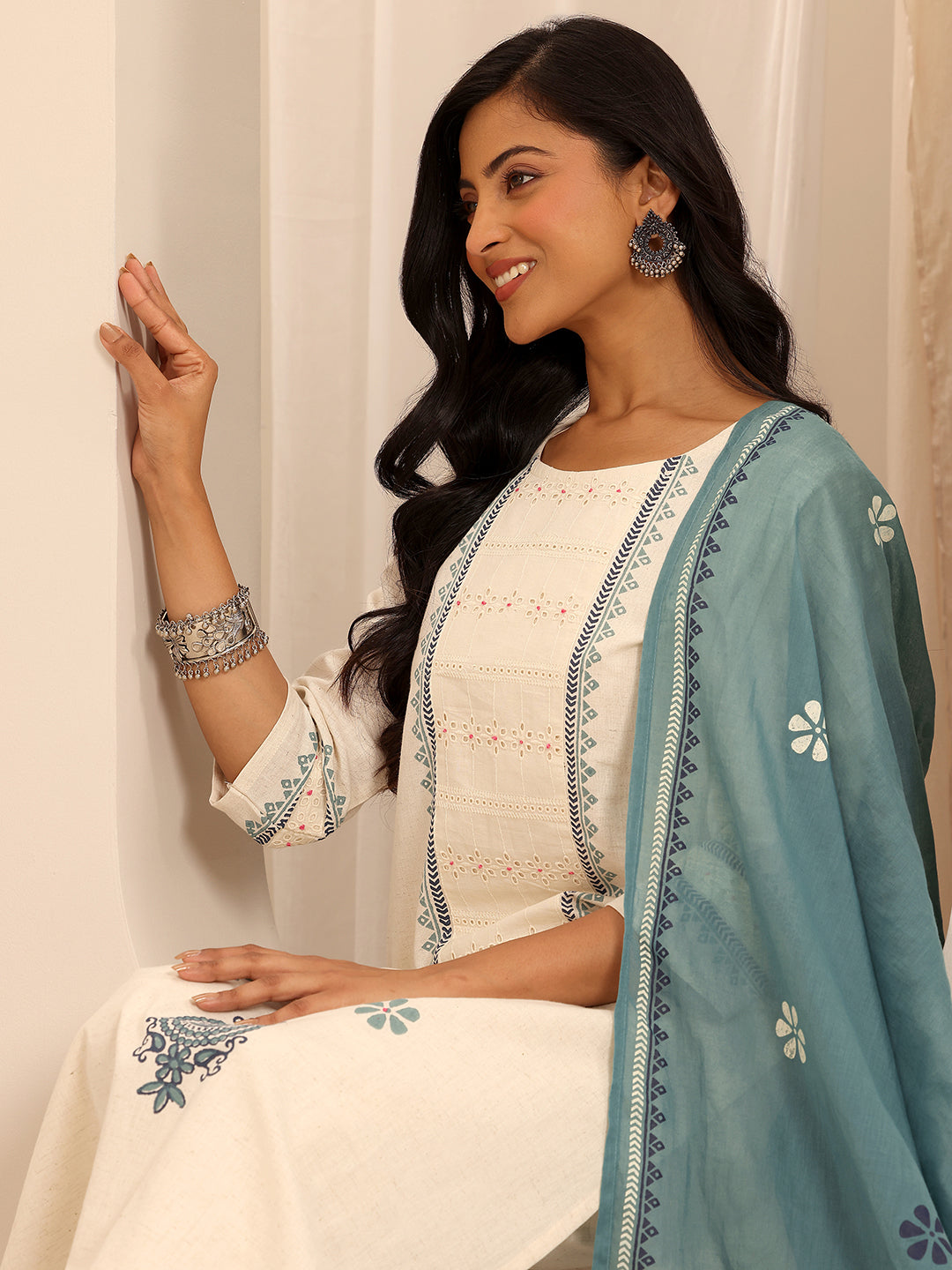 Anouk Off White Printed Cotton Blend Straight Suit Set With Dupatta