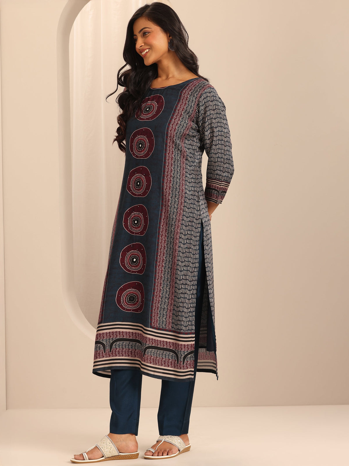 Anouk Navy Blue Printed Muslin Straight Suit Set With Dupatta