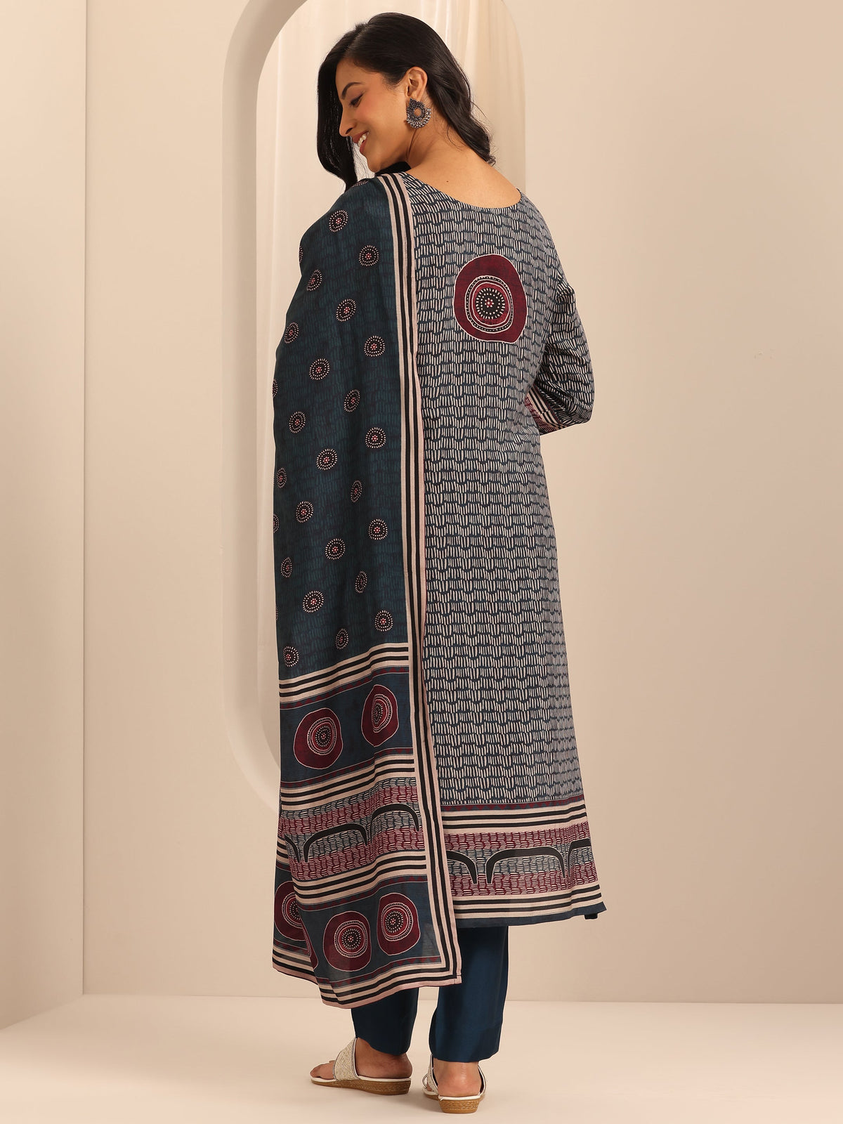 Anouk Navy Blue Printed Muslin Straight Suit Set With Dupatta