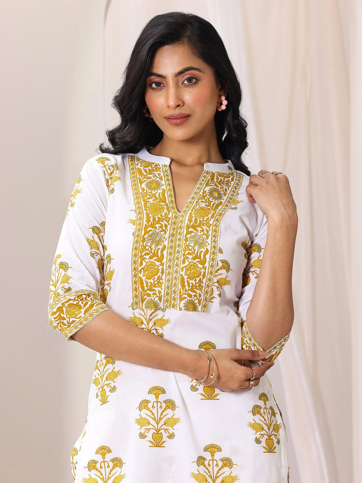 Anouk White Printed Cotton Blend Straight Suit Set With Dupatta
