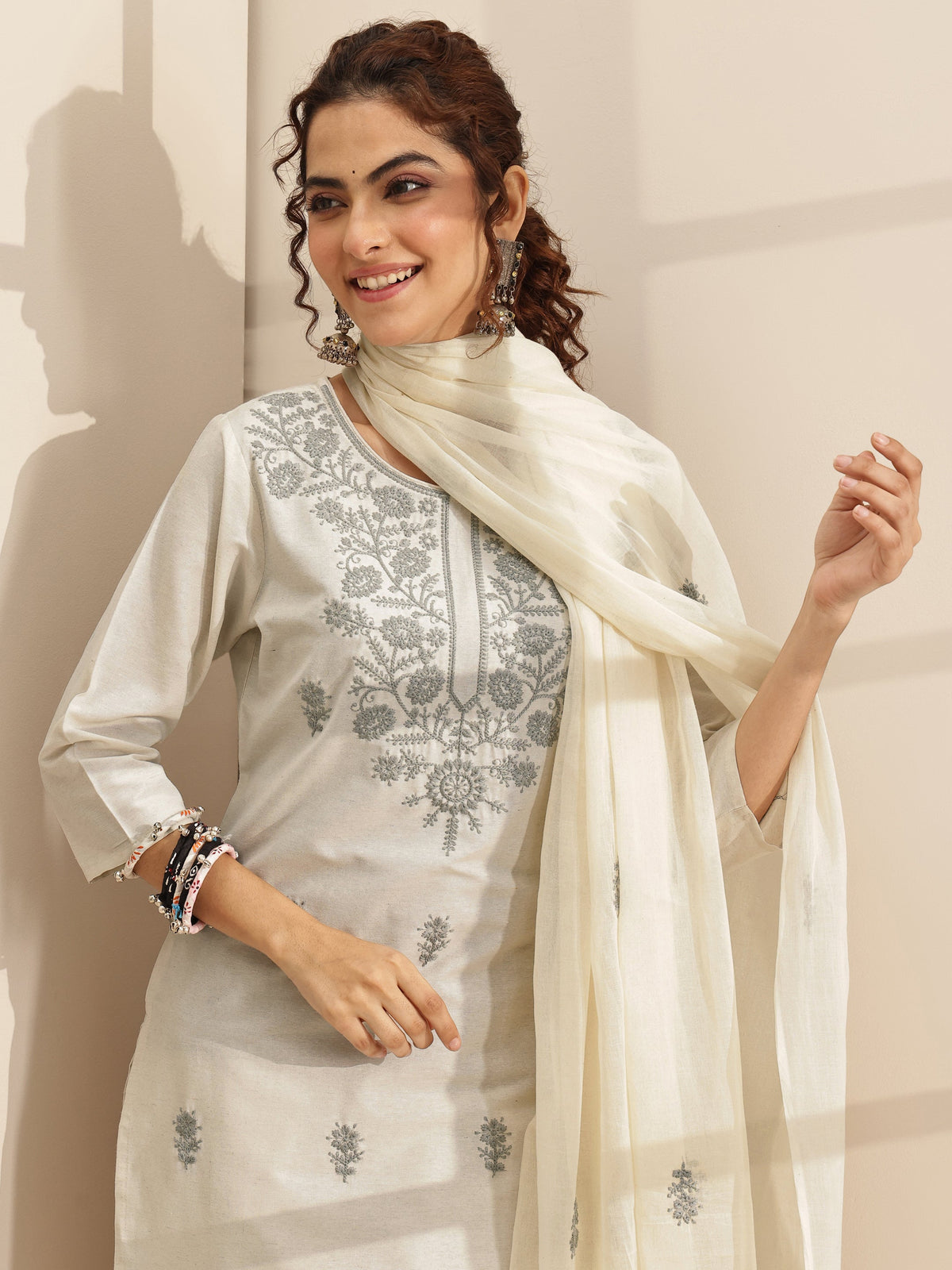 Anouk White Embroidered Cotton Blend Straight Suit Sets With Dupatta