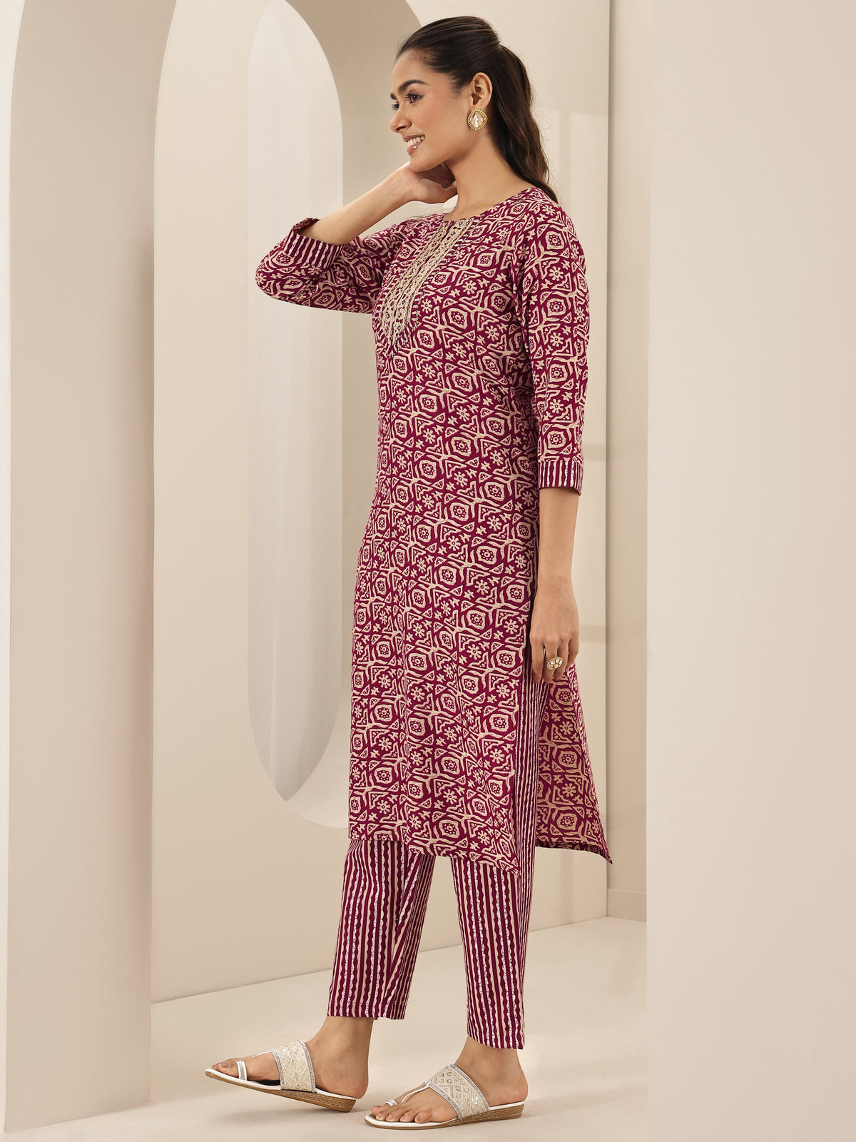 Anouk Maroon Printed Cotton Blend Straight Suit Sets With Dupatta