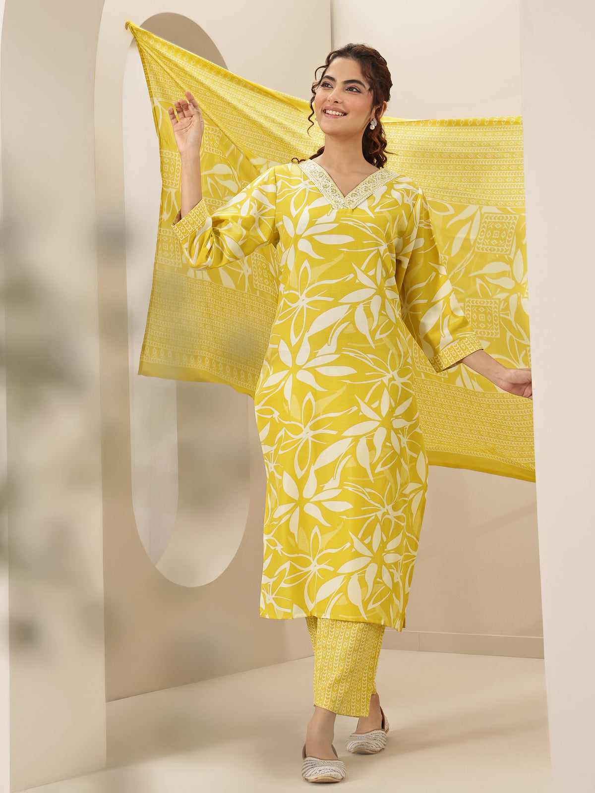 Anouk Yellow Printed Cotton Blend Straight Suit Sets With Dupatta