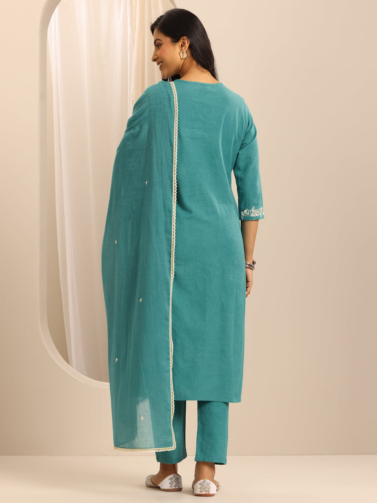 Anouk Green Embroidered Cotton Blend Straight Suit Set With Dupatta