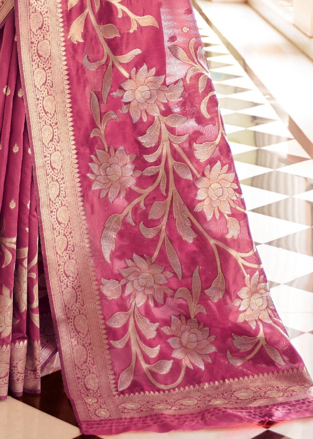 Ruby Pink Handloom Weaving Silk Saree with Floral Zari work on Pallu