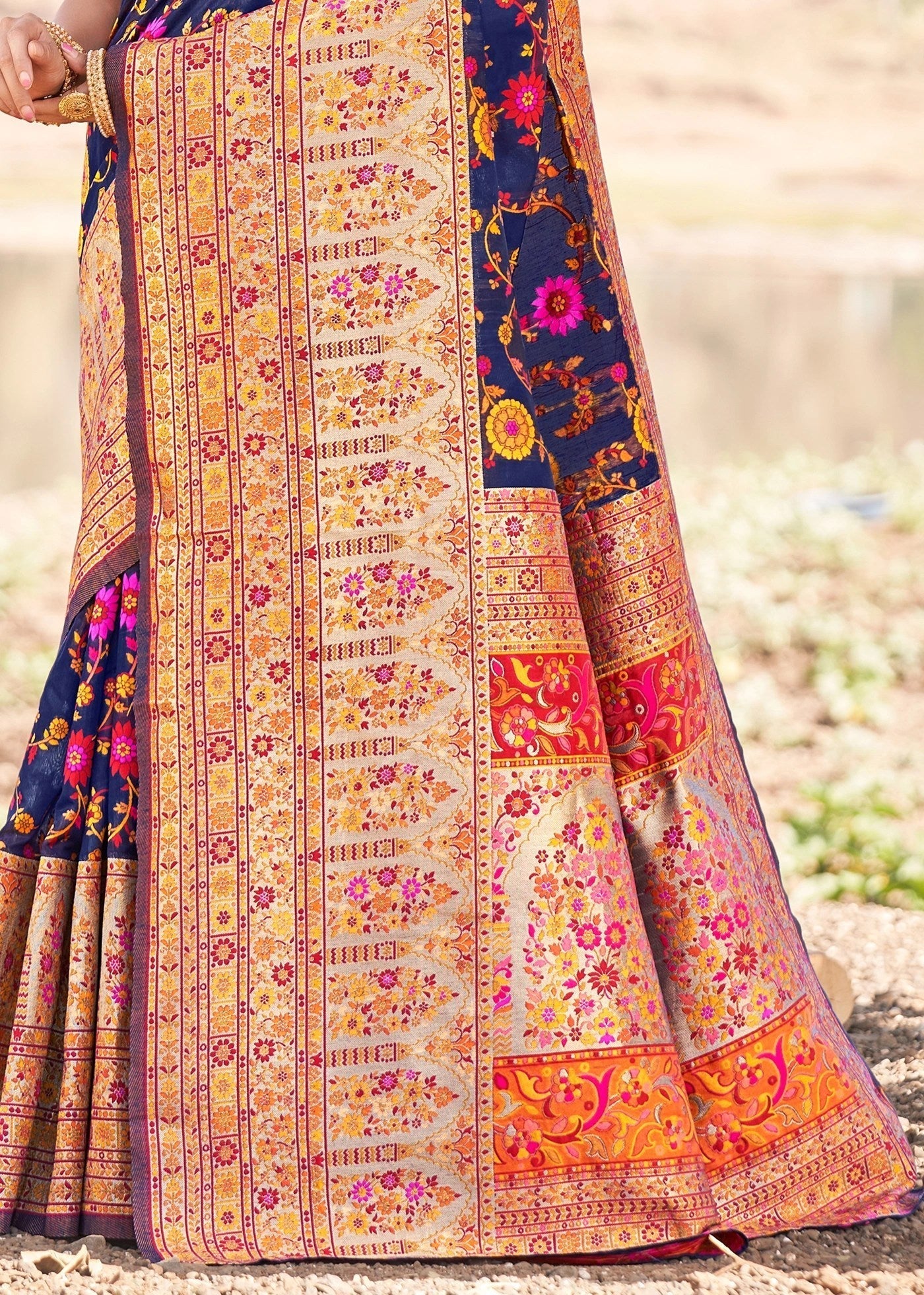 Amiable Blue Pashmina saree With Snazzy Blouse Piece