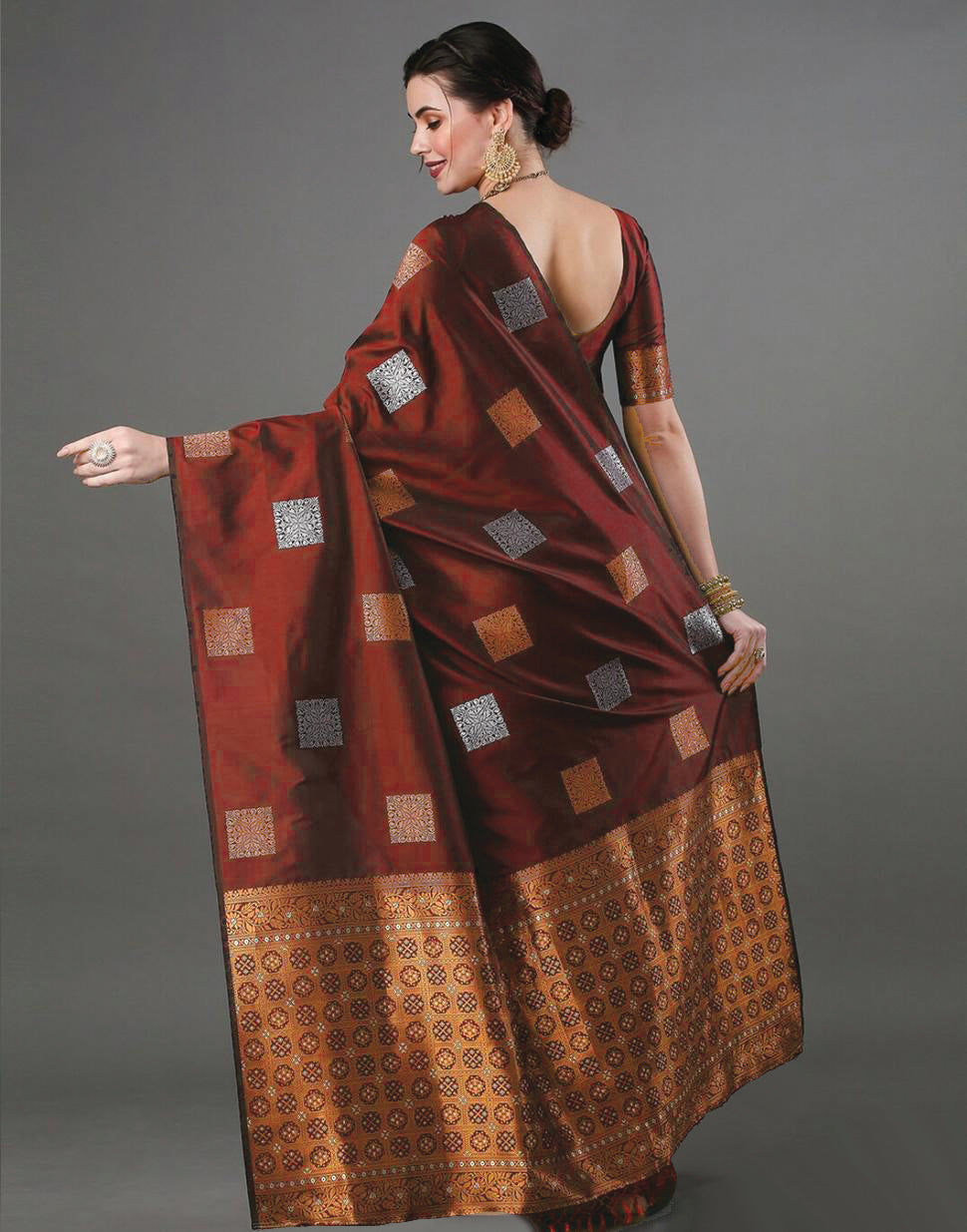 Bewitching Maroon Soft Silk Saree With Adoring Blouse Piece