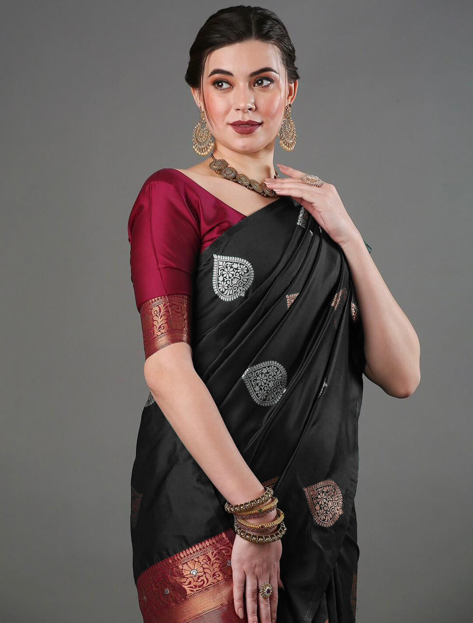 Mesmerising Black Soft Silk Saree With Sophisticated Blouse Piece