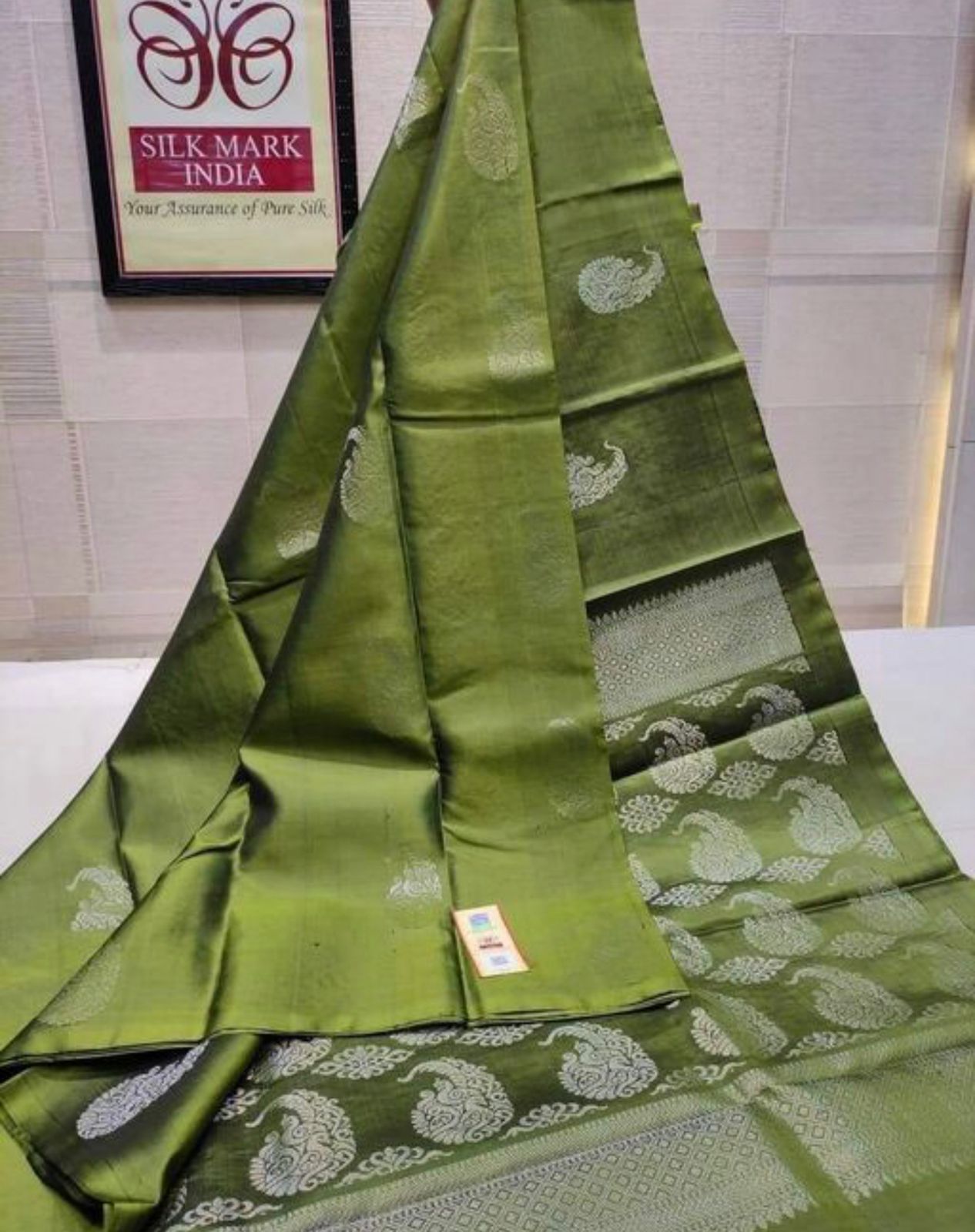 Precious Green Soft Silk Saree With Skinny Blouse Piece