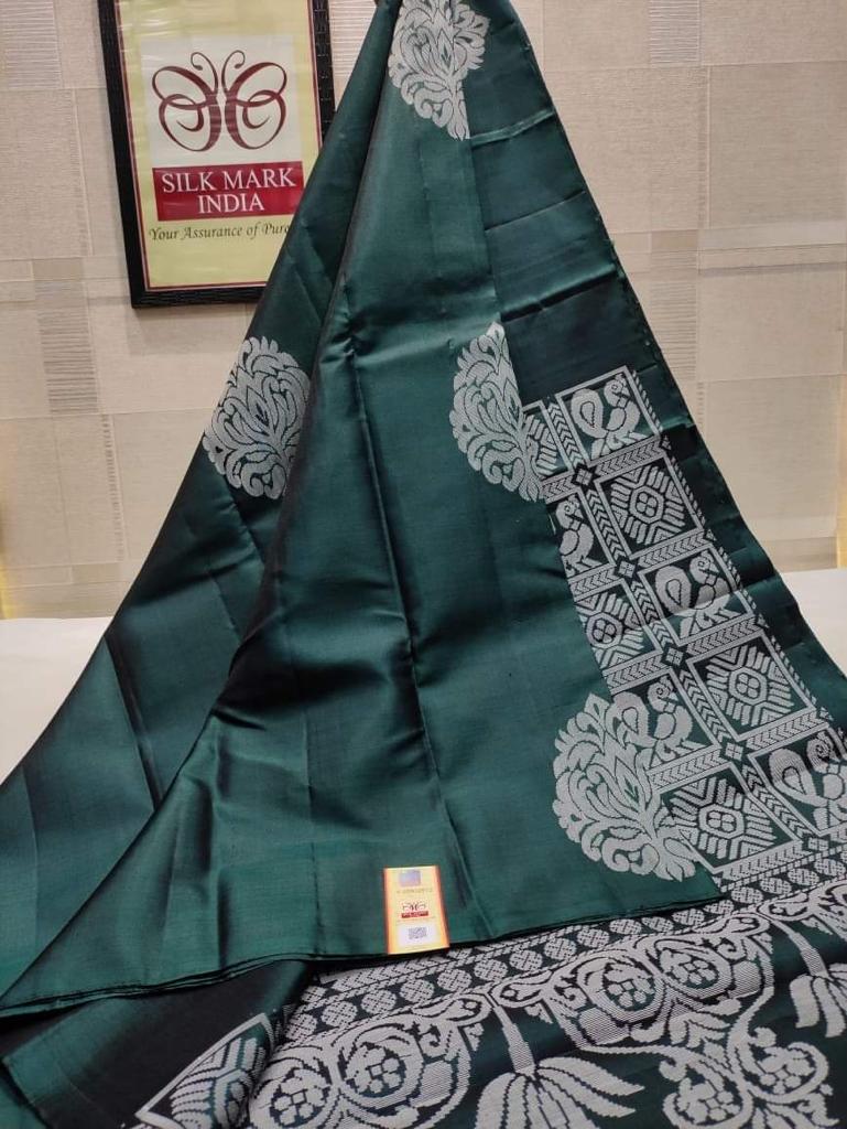 Refreshing Rama Soft Silk Saree With Lovely Blouse Piece