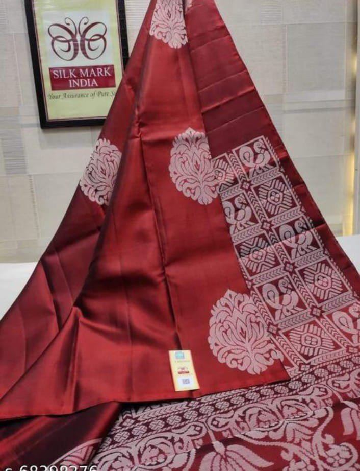 Dazzling Red Soft Silk Saree With Intricate Blouse Piece