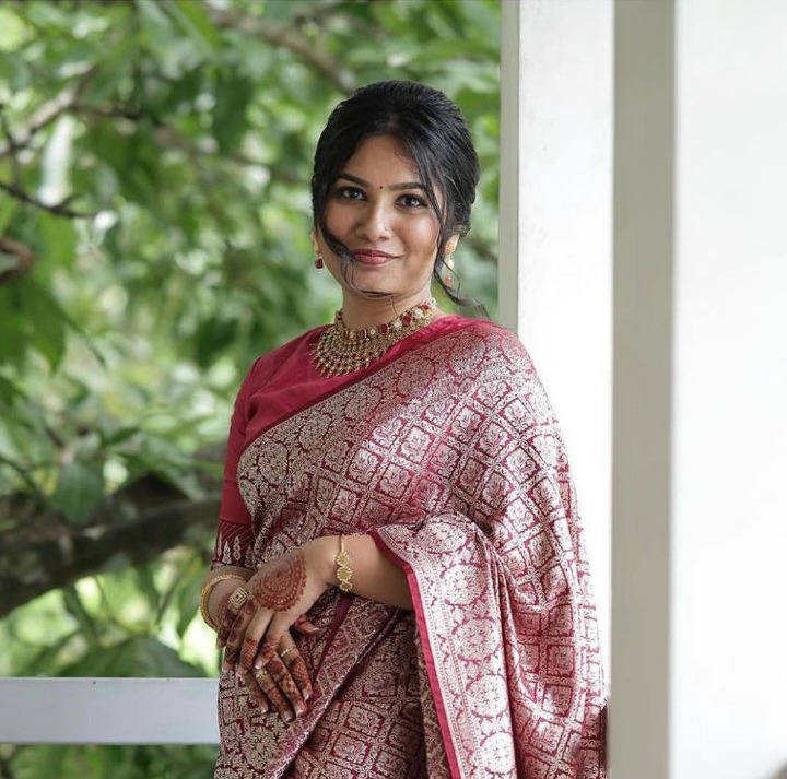 Snazzy Wine Soft Silk Saree With Luxuriant Blouse Piece