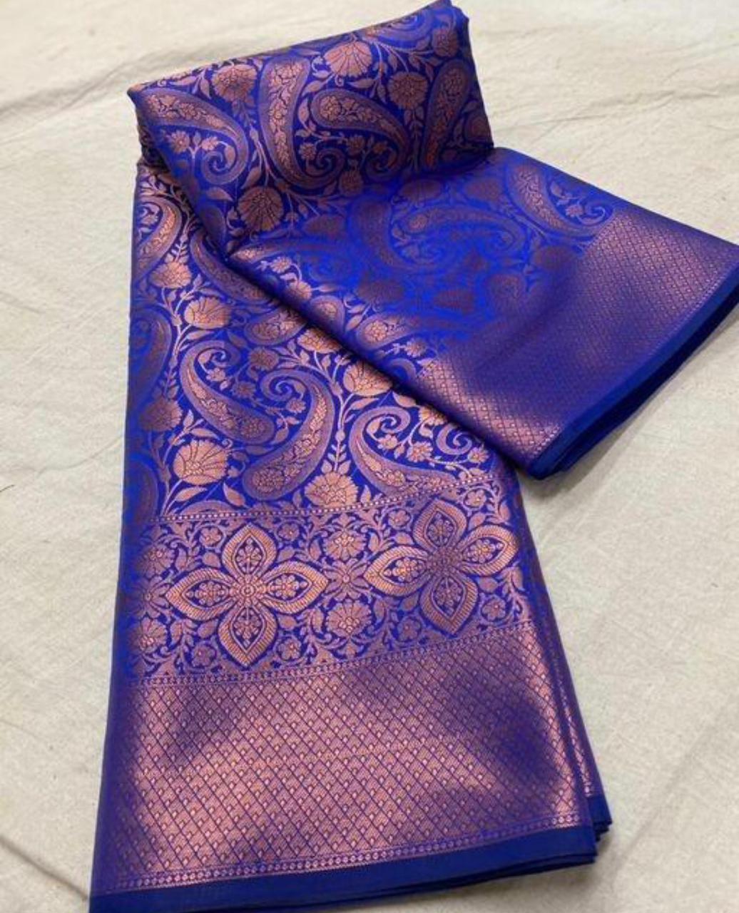 Staggering Blue Soft Silk Saree With Felicitous Blouse Piece