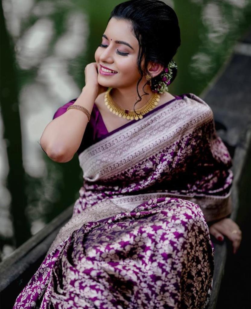 Prodigal Purple Soft Silk Saree With Elaborate Blouse Piece