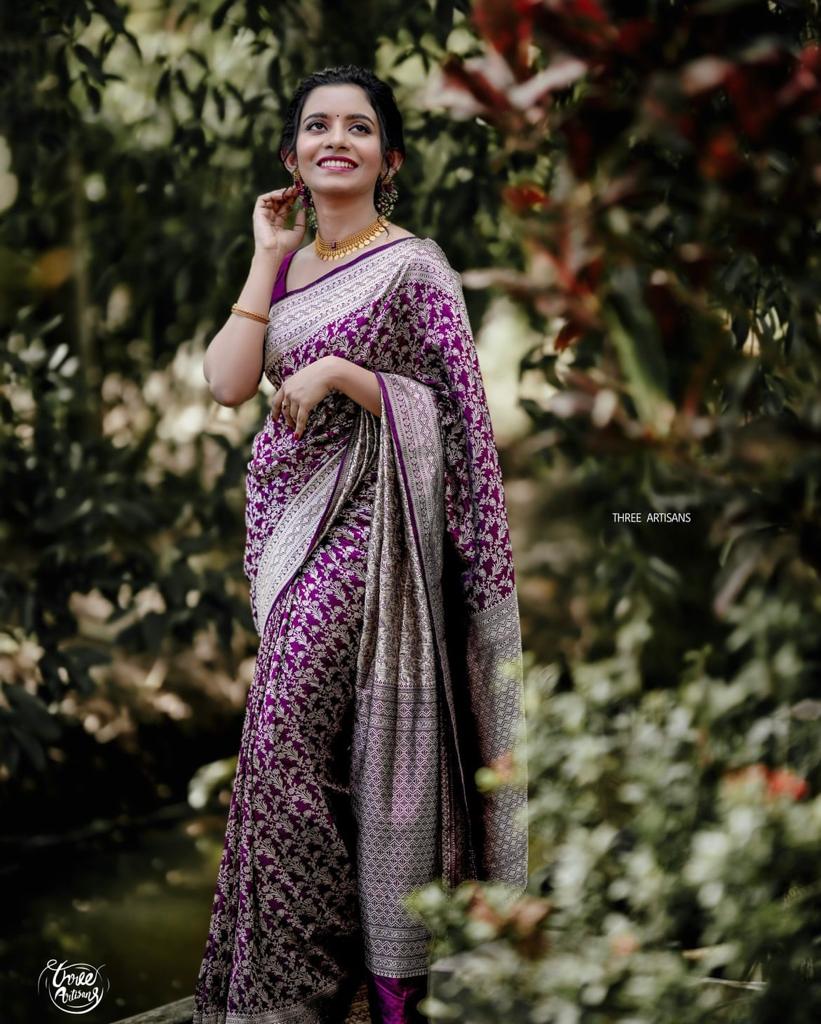 Prodigal Purple Soft Silk Saree With Elaborate Blouse Piece