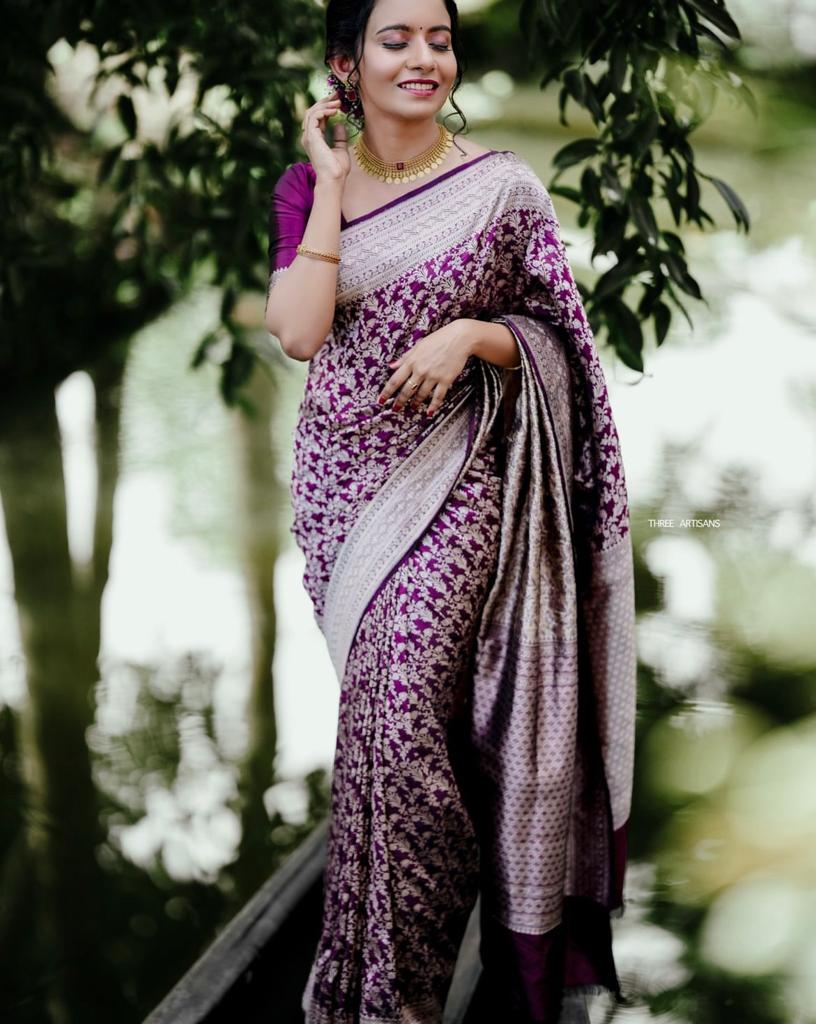 Prodigal Purple Soft Silk Saree With Elaborate Blouse Piece