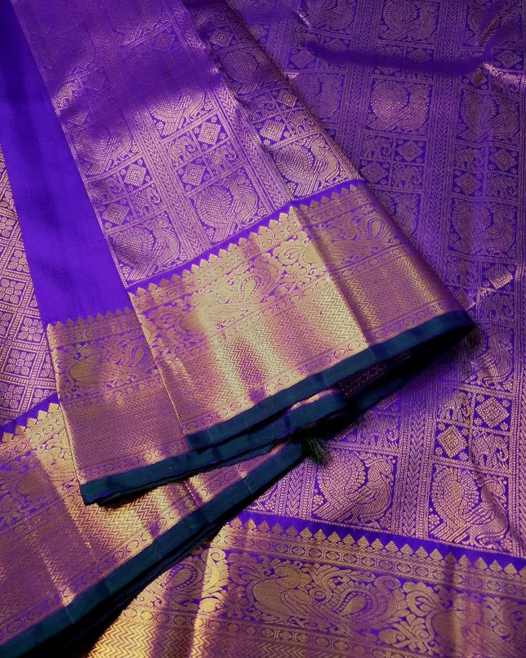 Conflate Royal Blue Soft Silk Saree With Evocative Blouse Piece