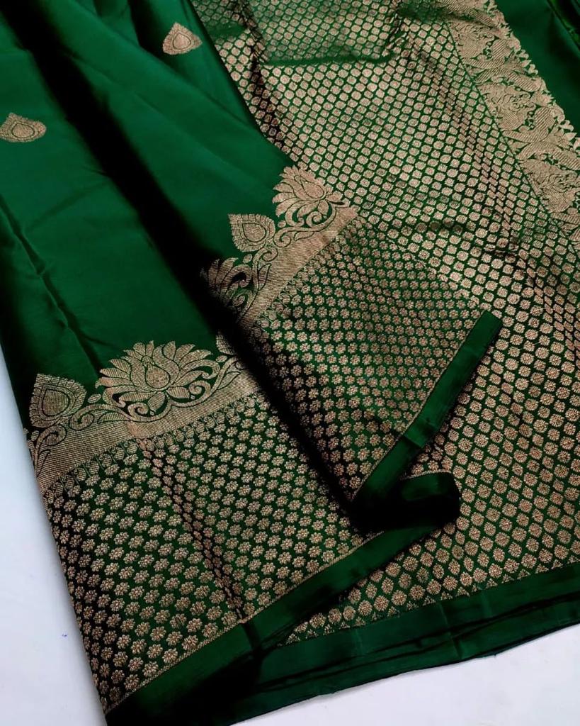 Girlish Dark Green Soft Silk Saree With Impressive Blouse Piece