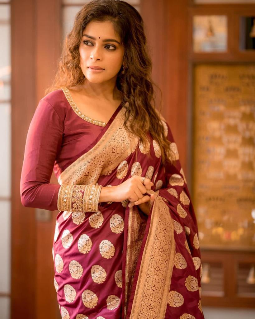 Captivating Brown Soft Silk Saree With Adorable Blouse Piece
