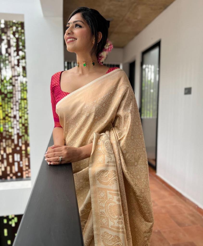 Wonderful Beige Soft Silk Saree With Mesmerising Blouse Piece