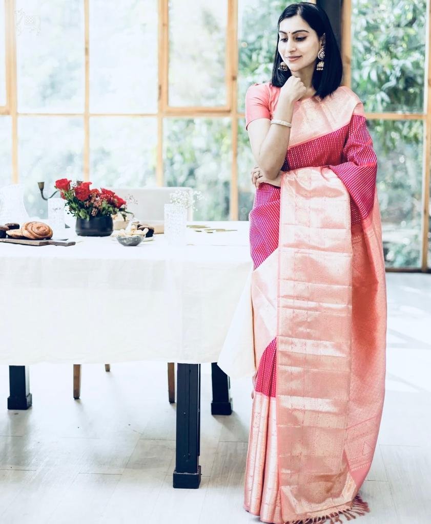 Trendy Pink Soft Silk Saree with Elegant Blouse Piece