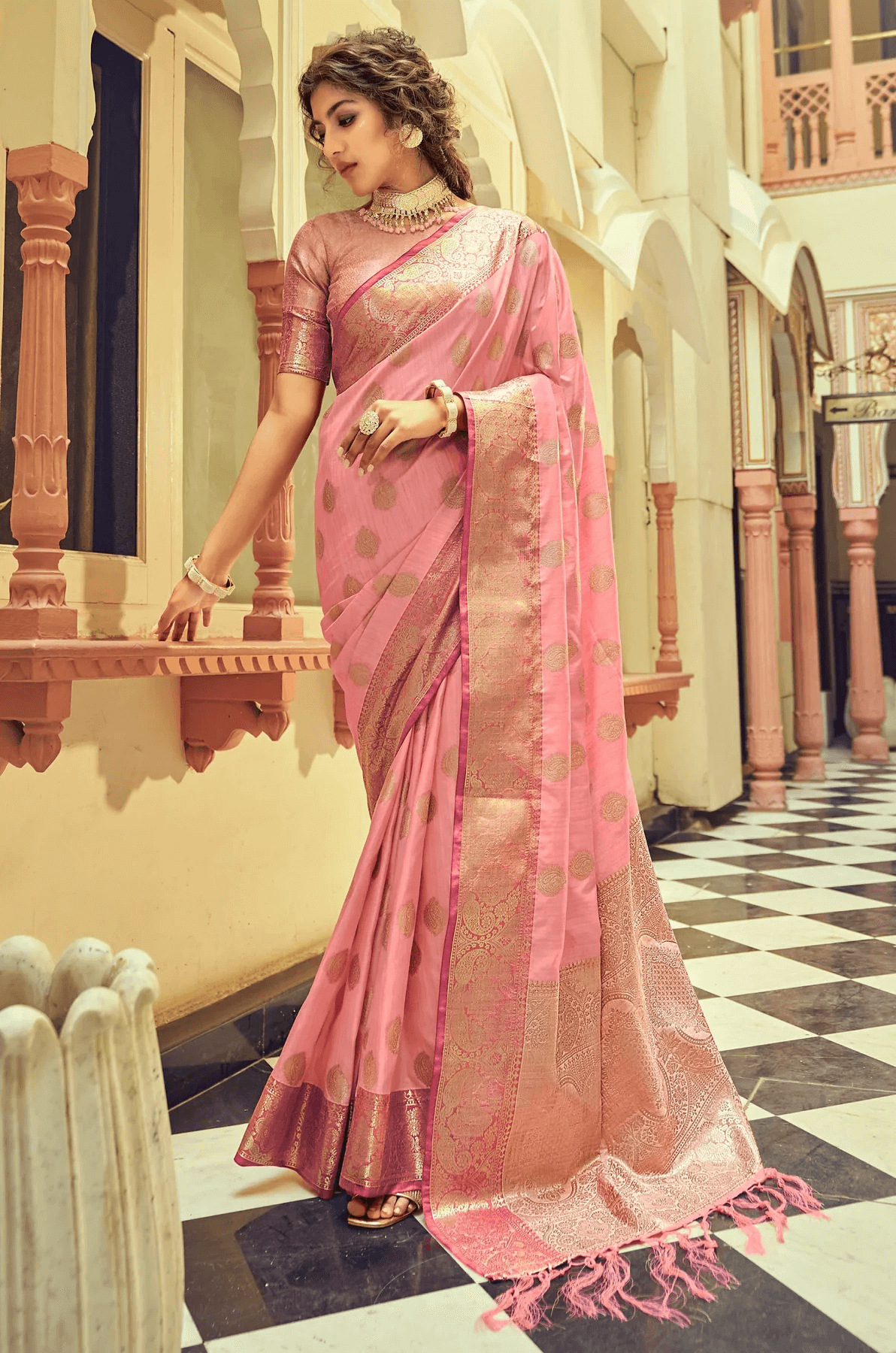 Incredible Pink Soft Banarasi Silk Saree With Hypnotic Blouse Piece