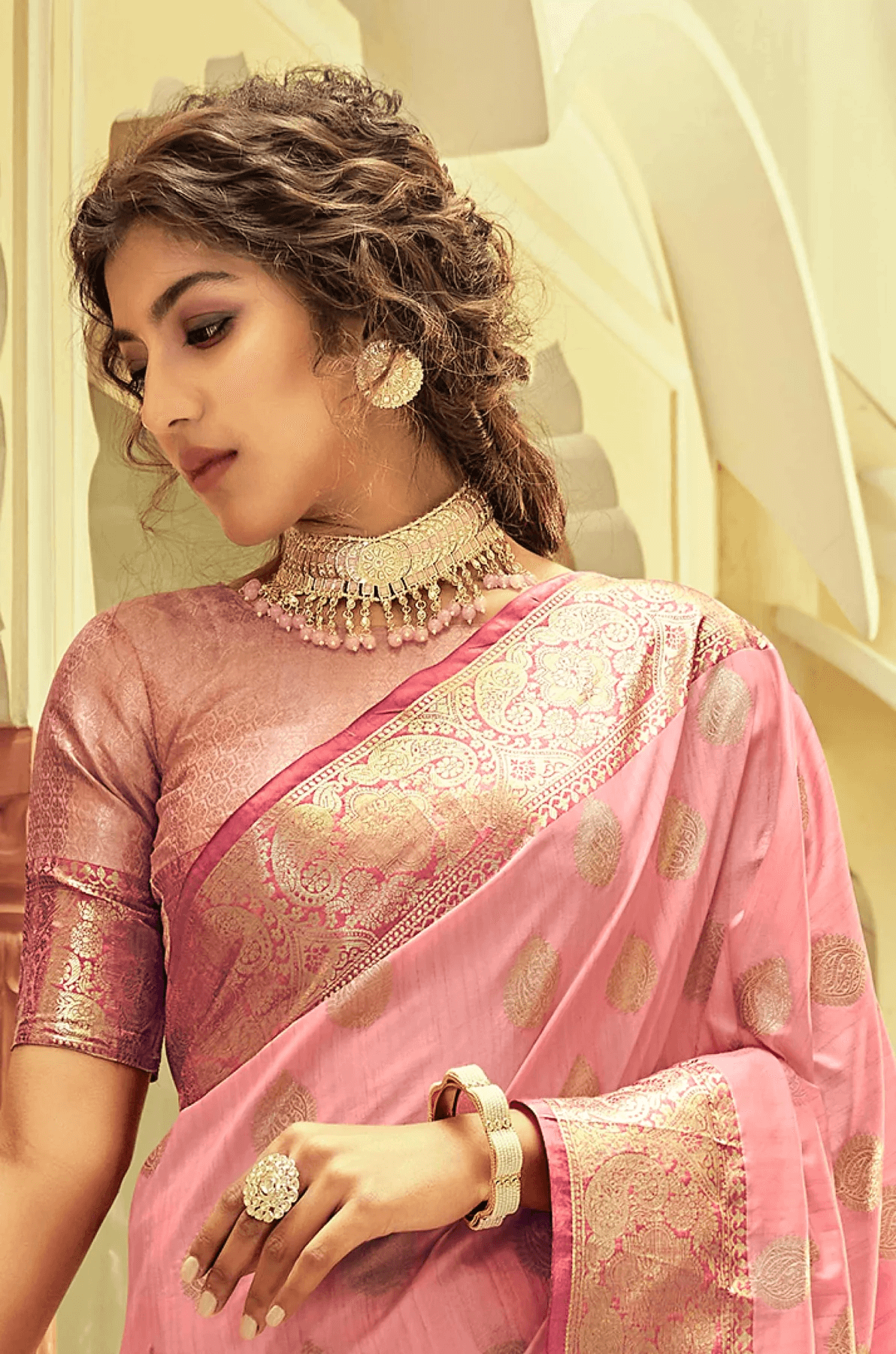 Incredible Pink Soft Banarasi Silk Saree With Hypnotic Blouse Piece