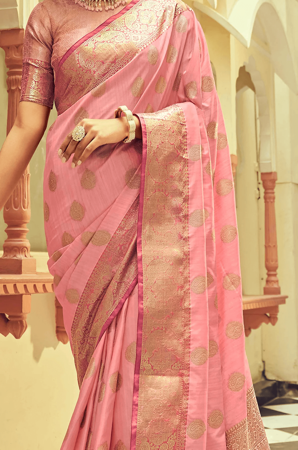 Incredible Pink Soft Banarasi Silk Saree With Hypnotic Blouse Piece