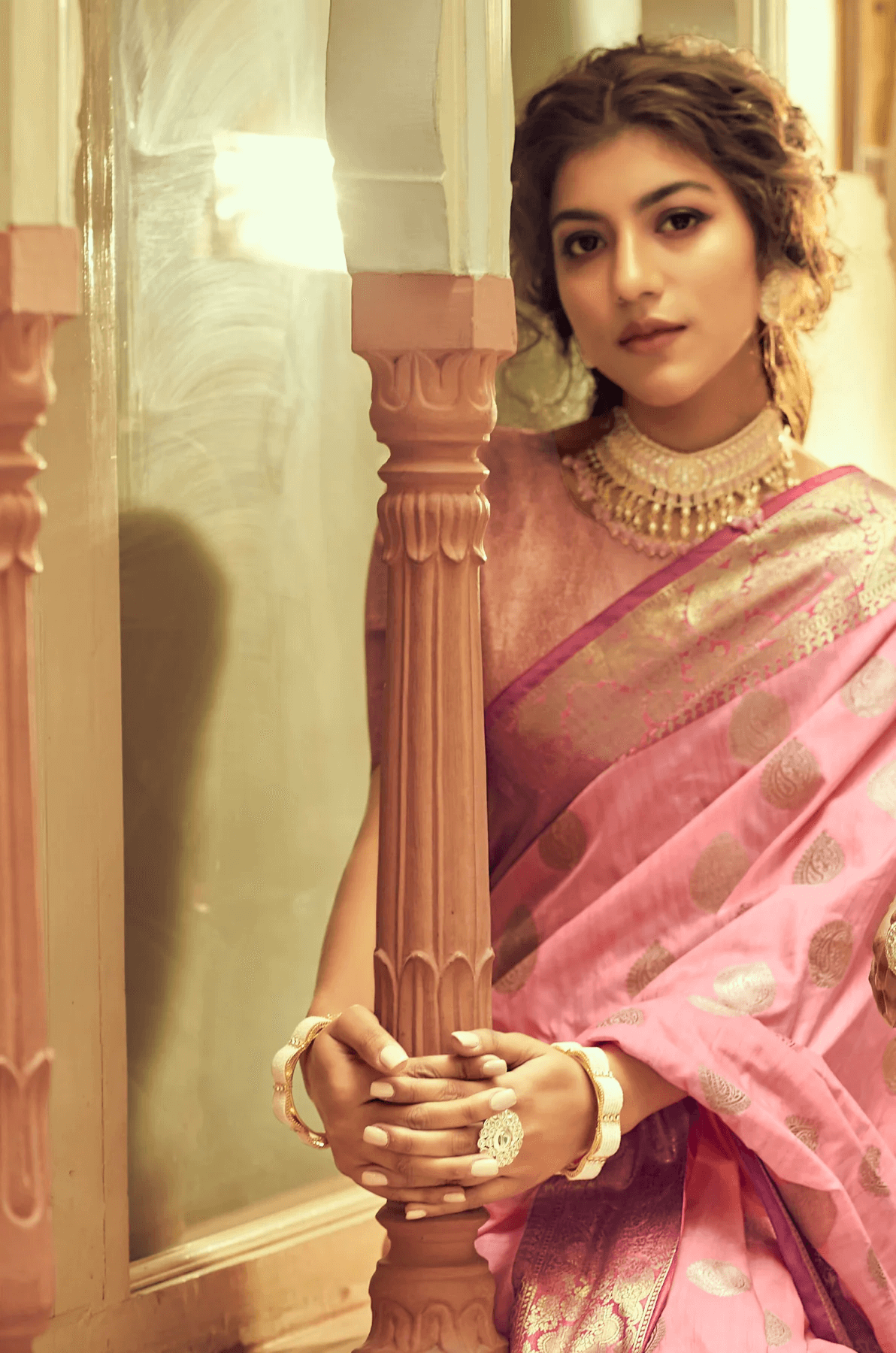 Incredible Pink Soft Banarasi Silk Saree With Hypnotic Blouse Piece