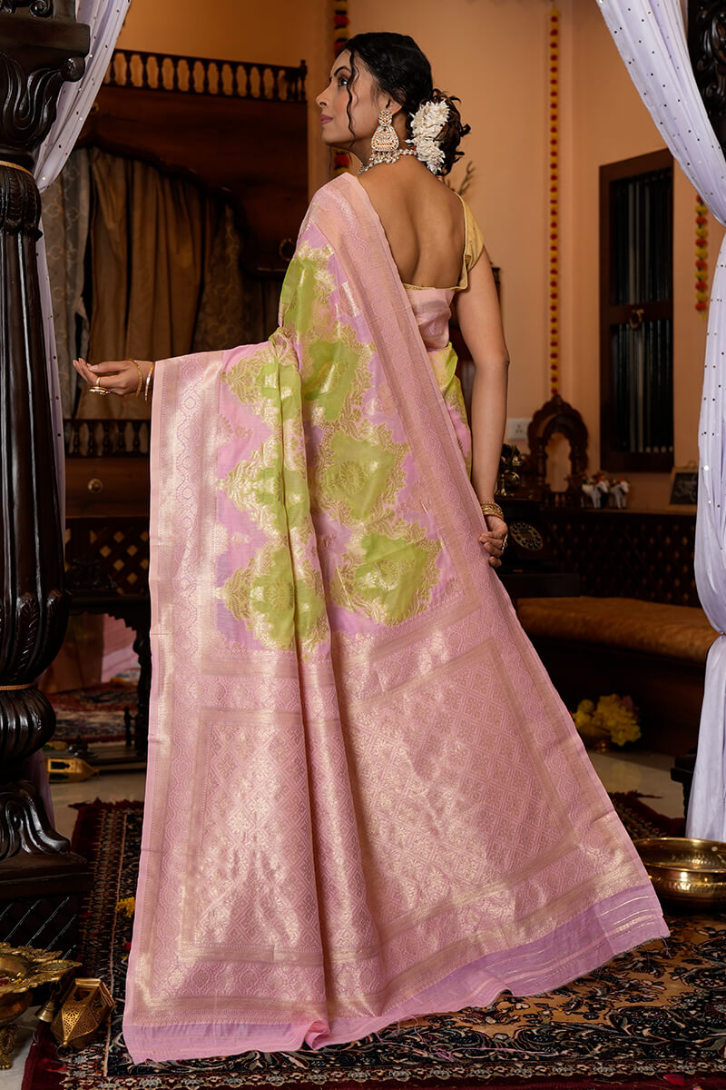Incomparable Green Linen Cotton Silk Saree With Elaborate Blouse Piece