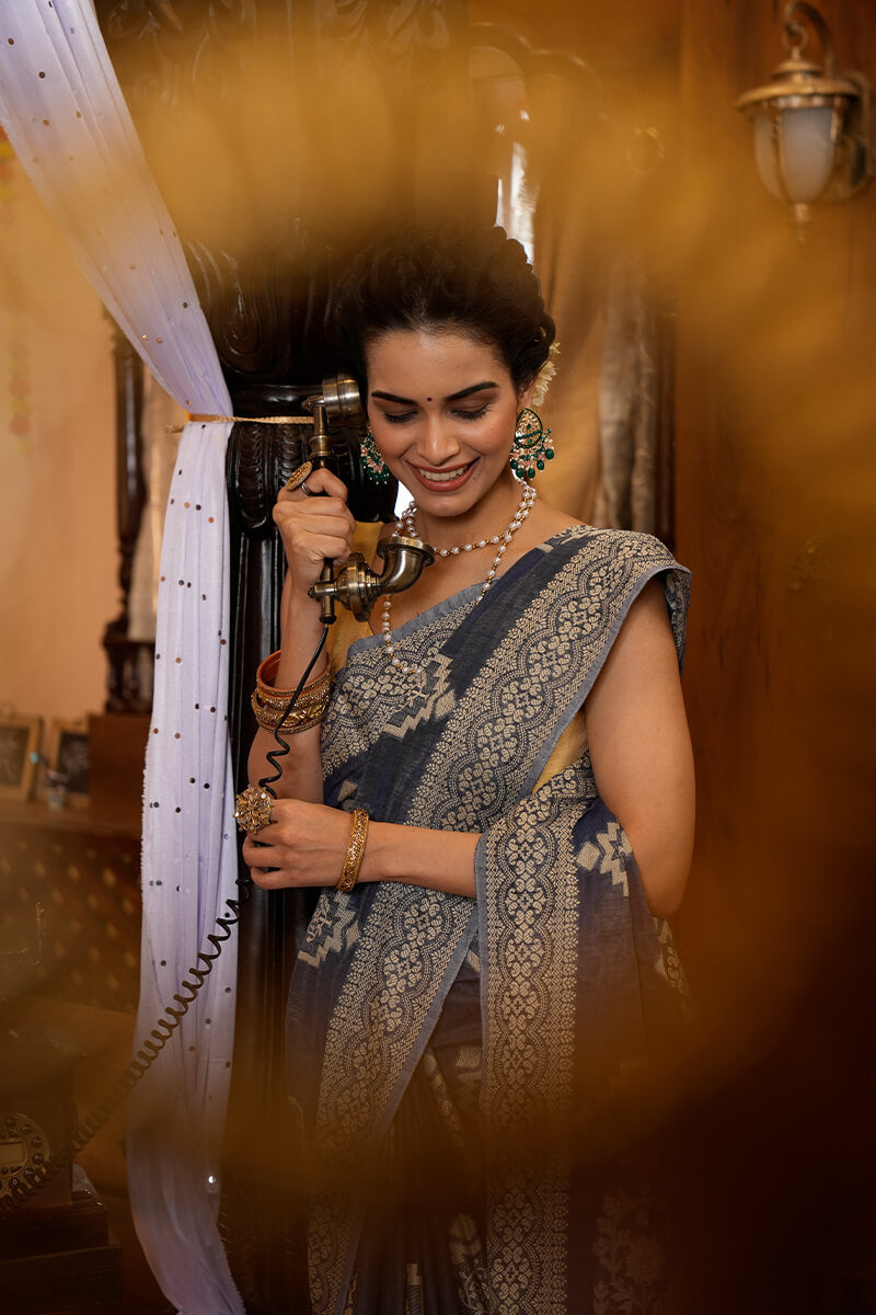 Wonderful Grey Linen Silk Saree With Gorgeous Blouse Piece