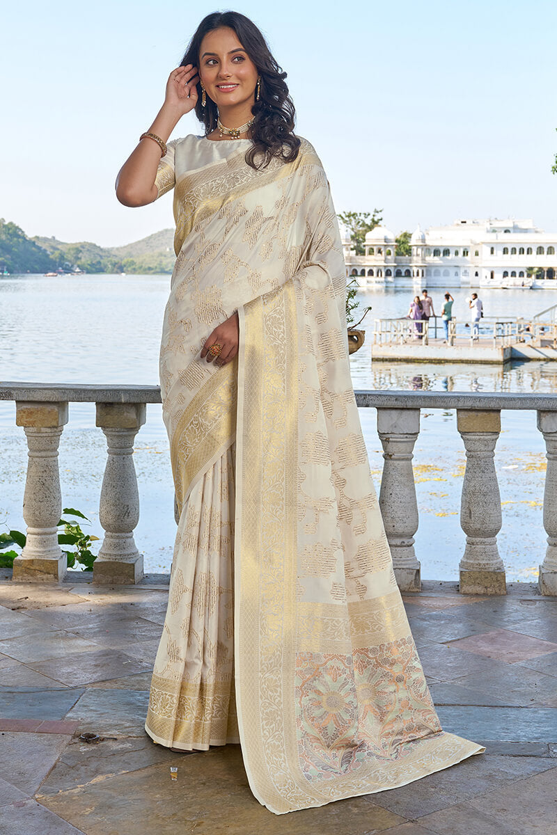 Glowing Beige Kanjivaram Silk Saree With Preferable Blouse Piece