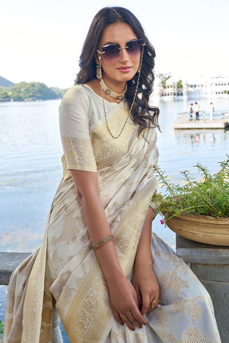 Glowing Beige Kanjivaram Silk Saree With Preferable Blouse Piece