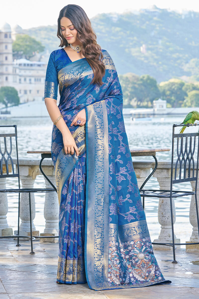 Beautiful Blue Kanjivaram Silk Saree With Entrancing Blouse Piece