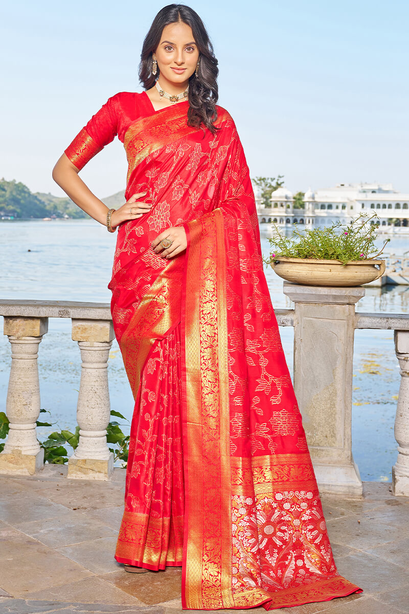 Desiring Red Kanjivaram Silk Saree With Supernal Blouse Piece