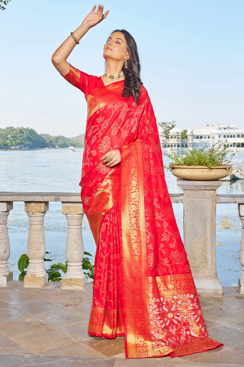 Desiring Red Kanjivaram Silk Saree With Supernal Blouse Piece