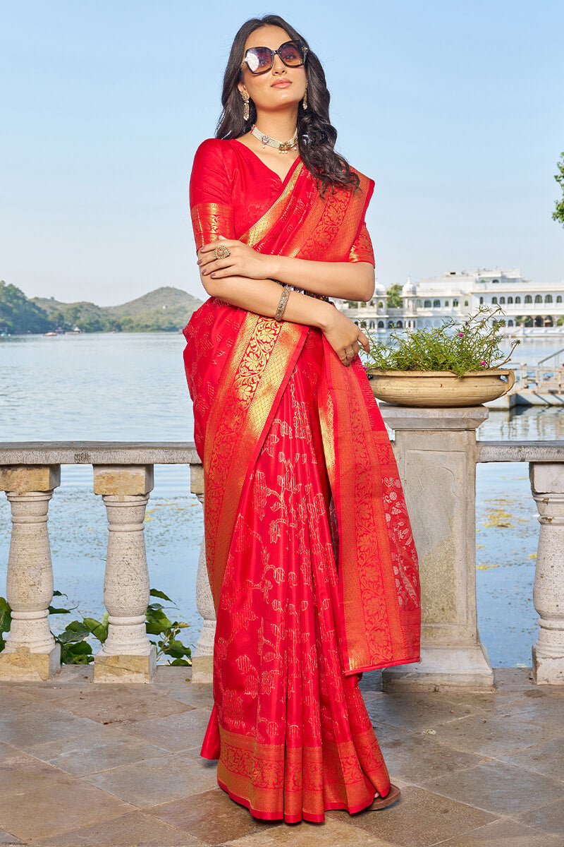Desiring Red Kanjivaram Silk Saree With Supernal Blouse Piece