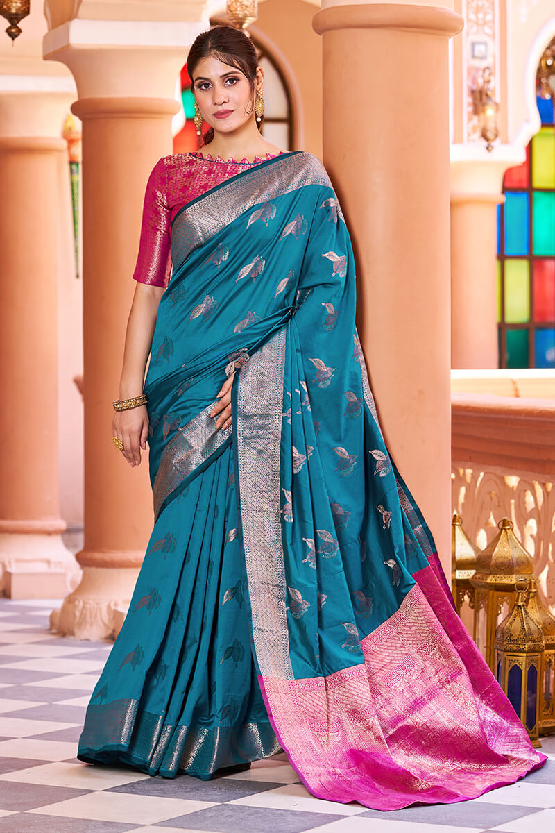 Stunner Rama Soft Banarasi Silk Saree With Enchanting Blouse Piece