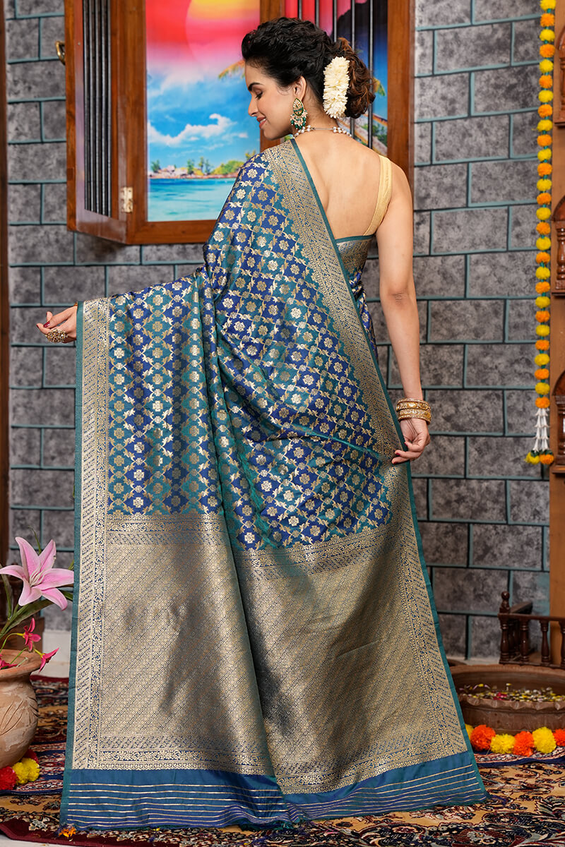 Gleaming Navy Blue Kanjivaram Silk With Ratatouille Blouse Piece