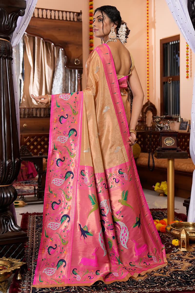 Capricious Peach Paithani Silk Saree With Beauteous Blouse Piece