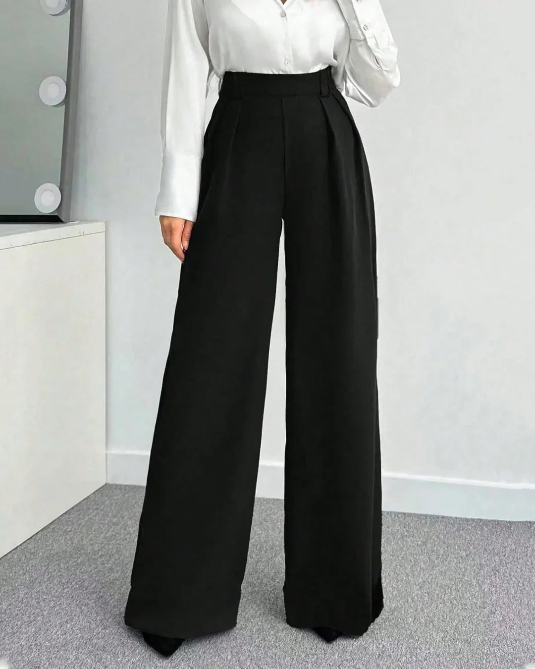 Black High-Waist Pleated Wide-Leg Flowy Trousers
