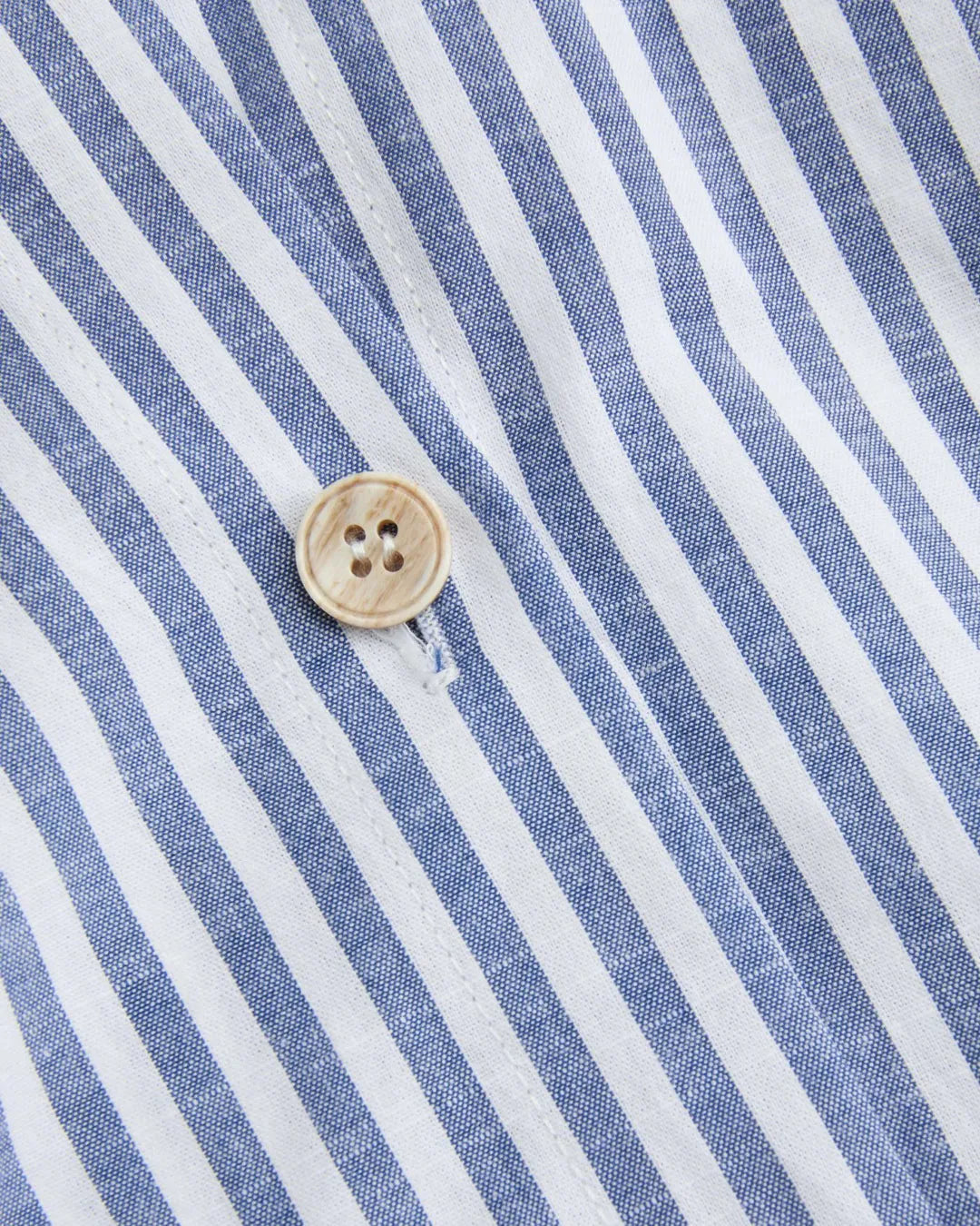 Casual Collared Shirt with Front Knot