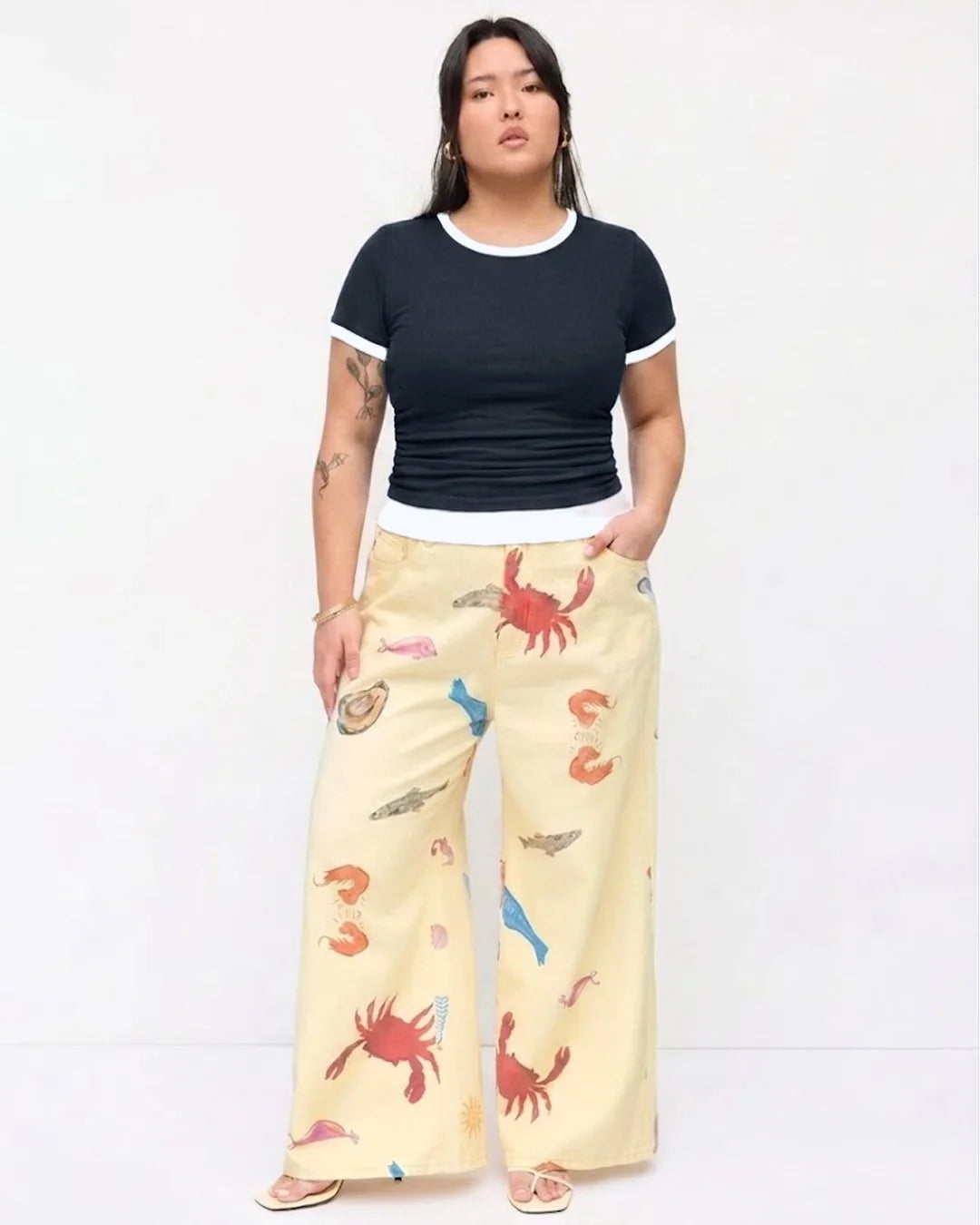 Casual Slim Fit with Contrast Hem Top Curve and Plus in Navy Blue