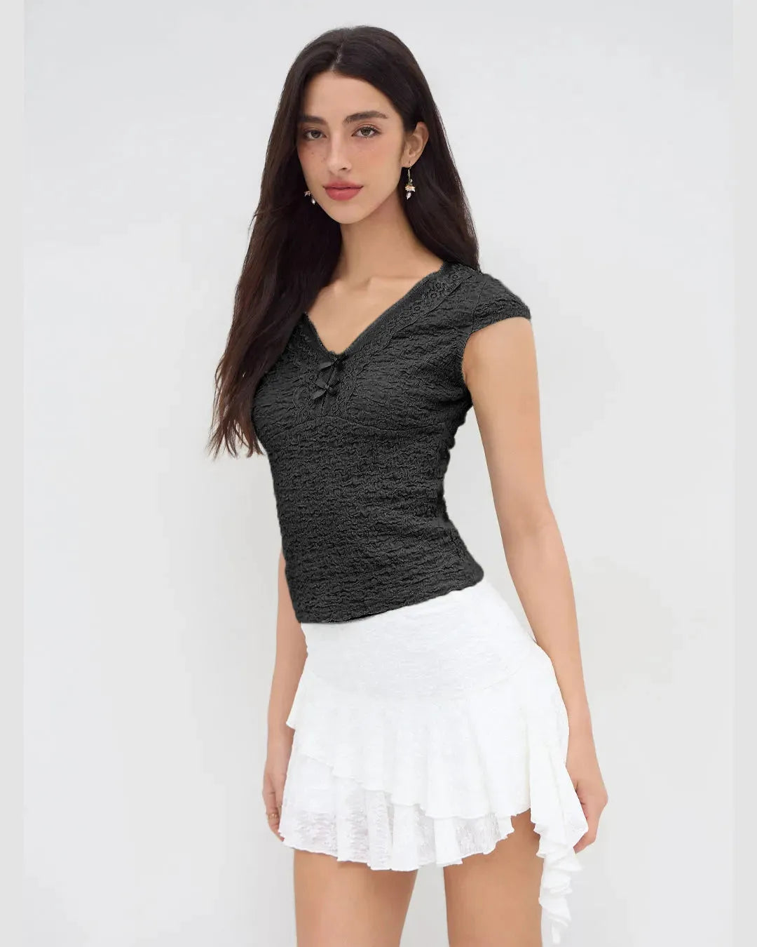 Cute V-Neck Bow Detail Tee in Black