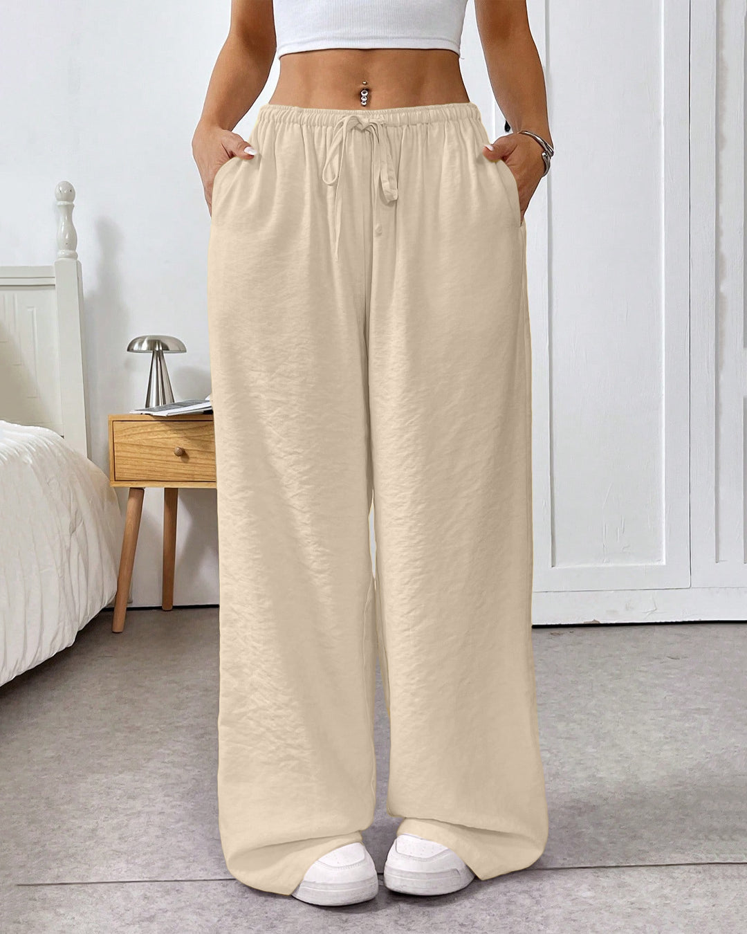 Drawstring Waist Loose Pocket Pants in Beige